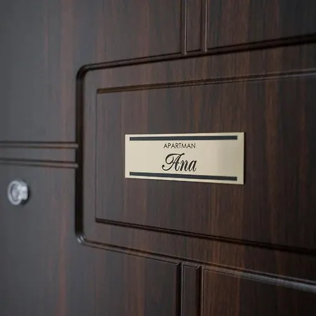 Ana