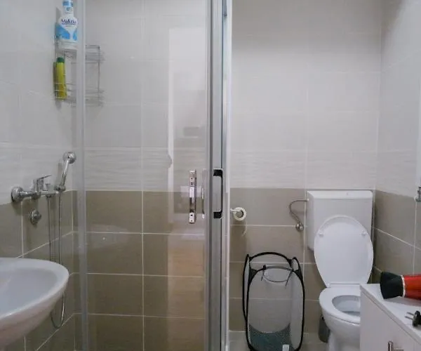 Ana * كرالييفو