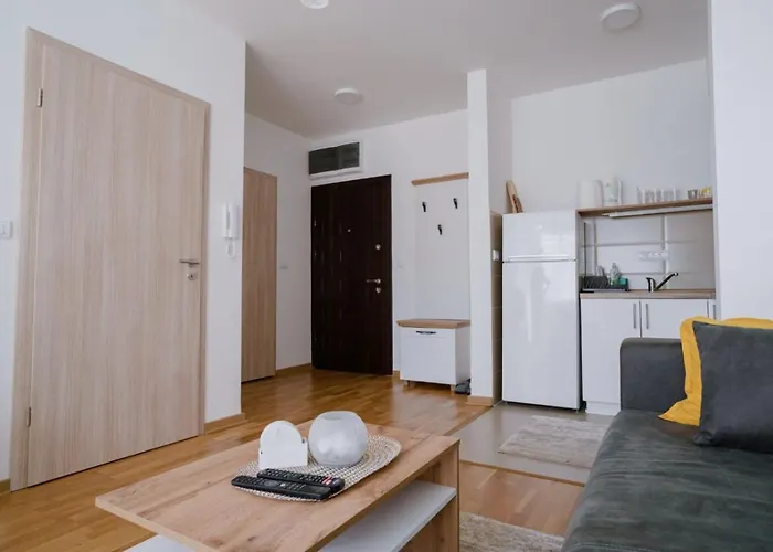 Ana شقة كرالييفو